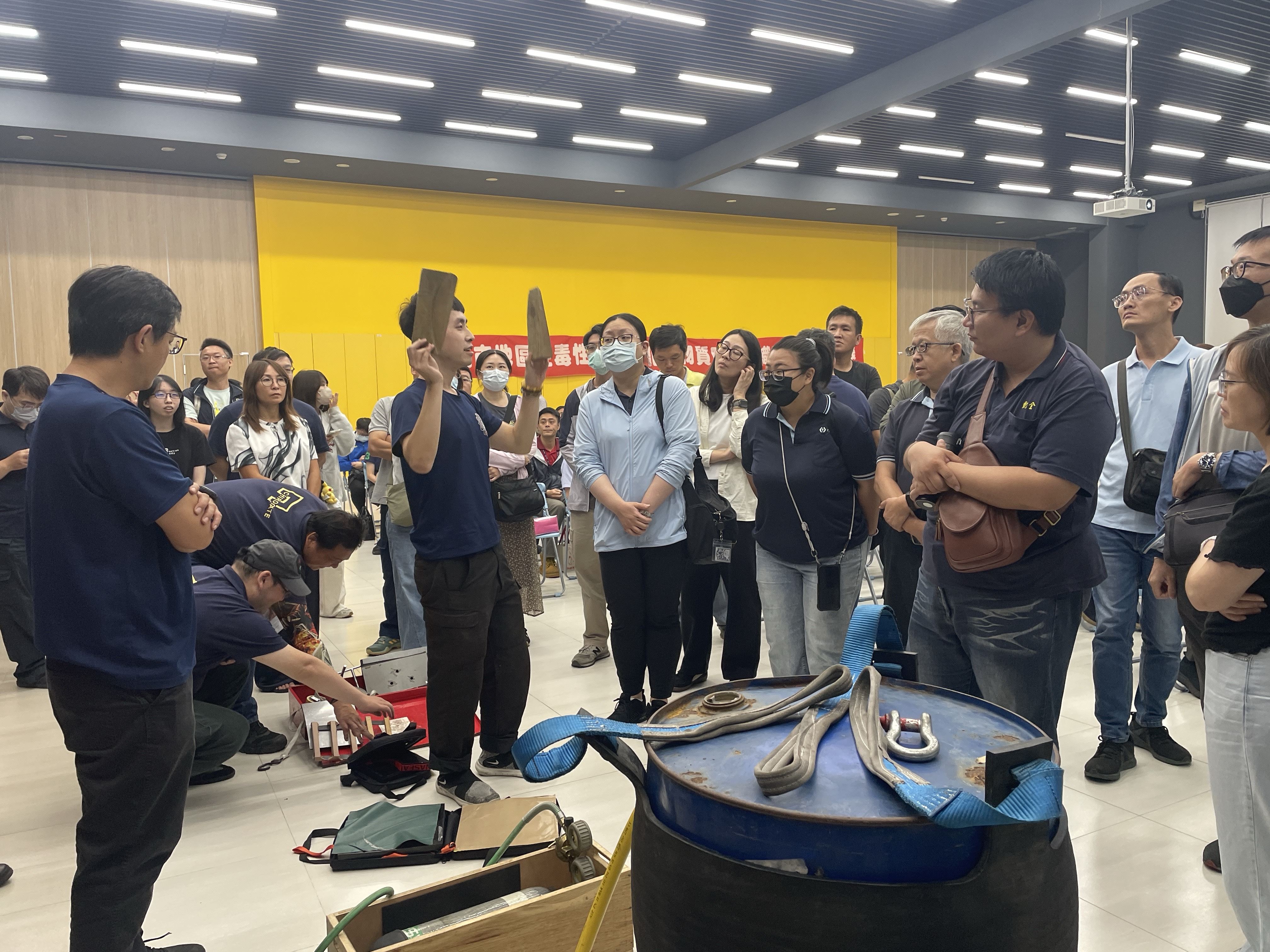 桃園環保局落實毒災實作訓練！攜手511家在地業者建立跨區防線展現防災韌性 (3).jpg